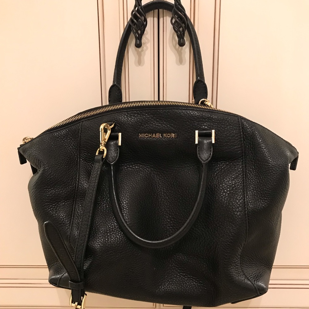 💥SOLD💥Michael Kors Medium Satchel